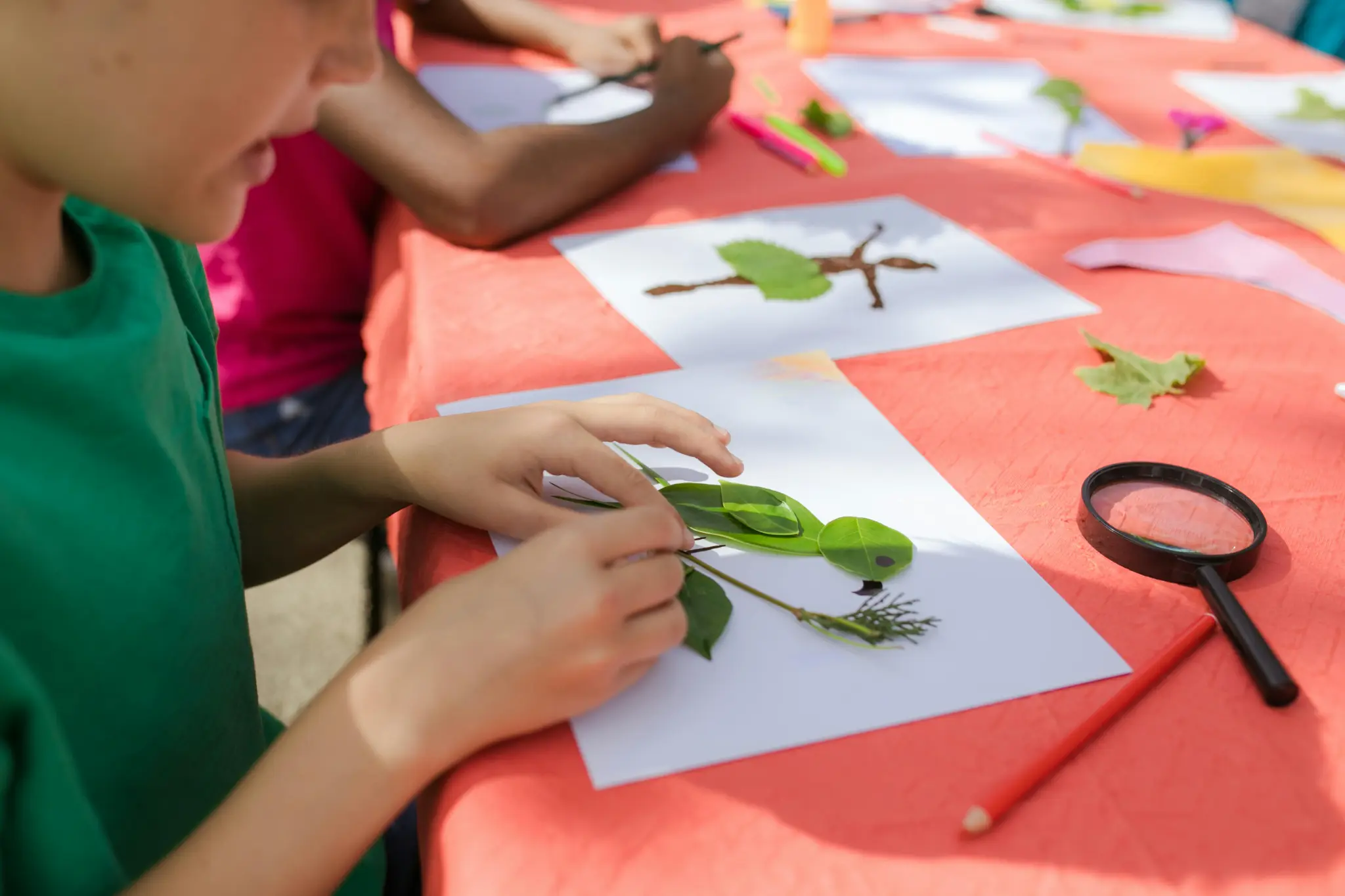 Nature leaf crafts